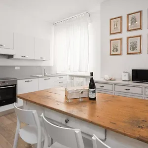 Flats4rent La Dimora D'orlando Verona