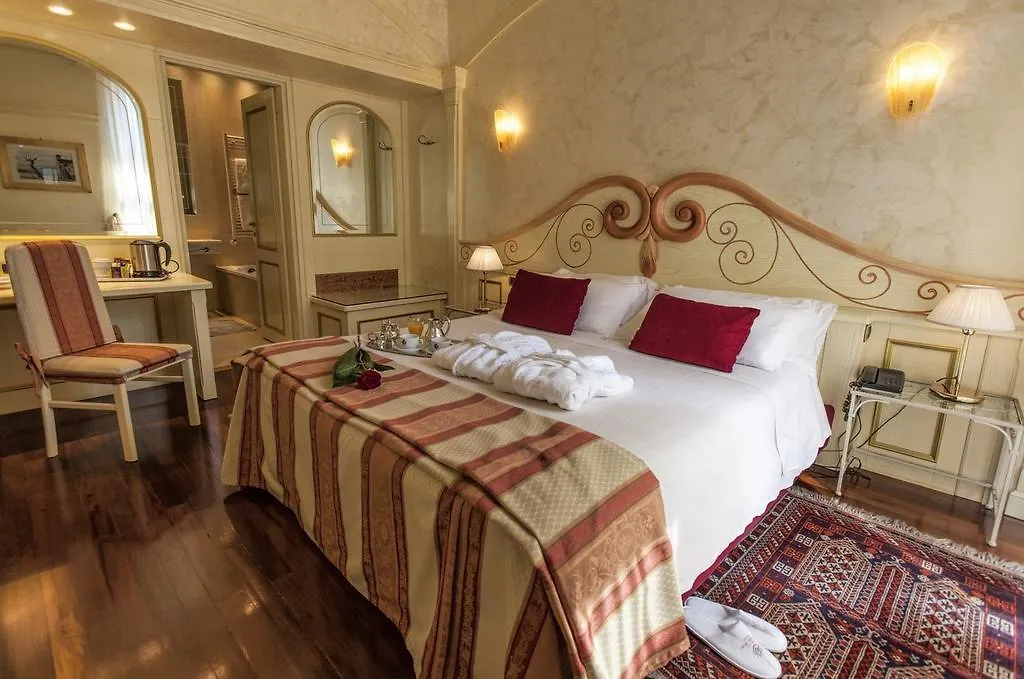 Hotel Colomba D'Oro Verona 4*,  Itália